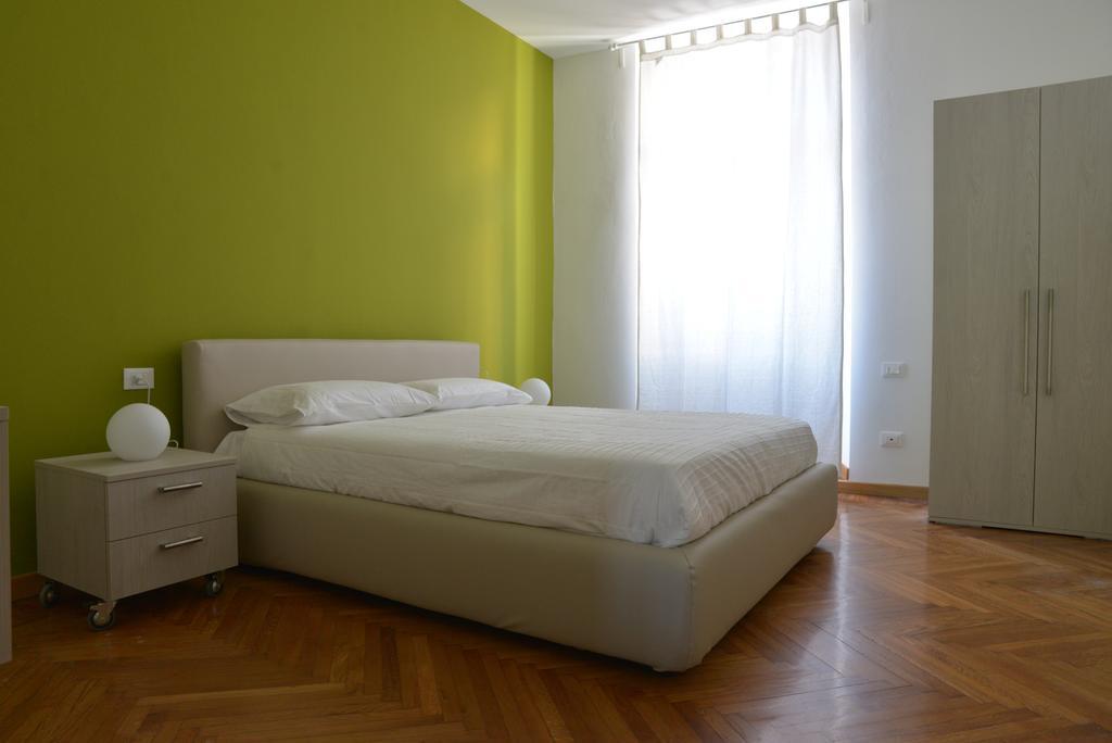 Residenza Cece' Lägenhet Lecco Rum bild