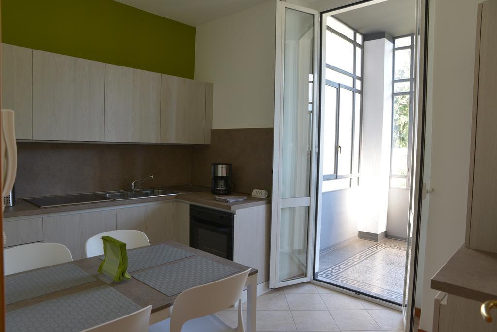 Residenza Cece' Lägenhet Lecco Rum bild