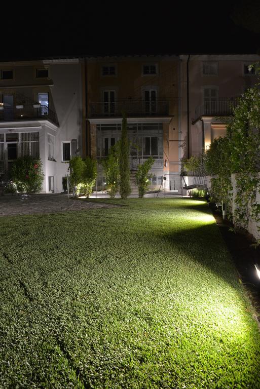 Residenza Cece' Lägenhet Lecco Exteriör bild